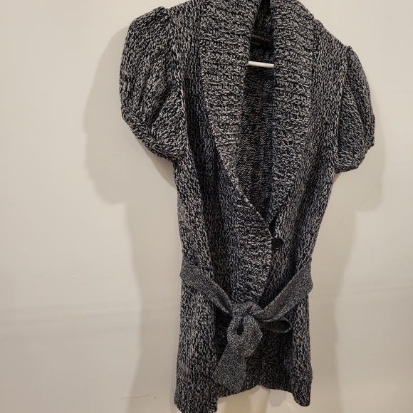 BCBGMAXAZRIA SHORT SLEEVE WOOL KNIT Sweater - Picture 3 of 6